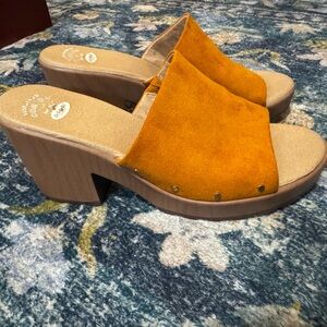 Dr. Scholl’s Mustard Yellow Heels